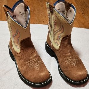 Ariat boots sz 8.5